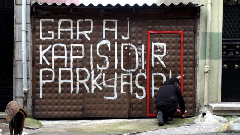 Red Tape (Don't go into Tarlabasi), 2010, HD Video, 07'09", Still from video